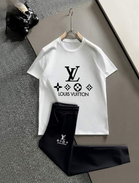 Picture of LV Shirt Pant Suits _SKULVM-5XL13gr9423583